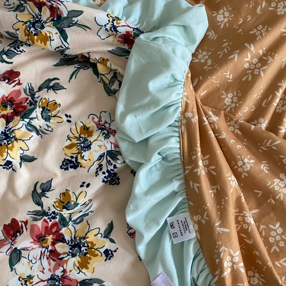 Other - Sweet honey XL blanket
